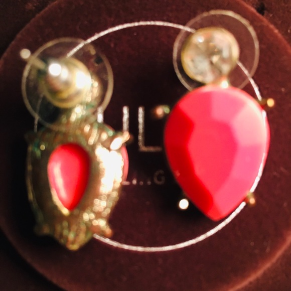 Holt Renfrew Teardrop Earrings. Hot Pink. Pierced - Picture 5 of 9